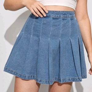Boxy Pleated Denim Skirt 4x